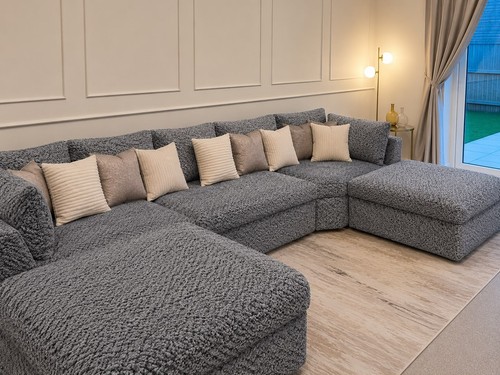 Seater shape cinema - 6,