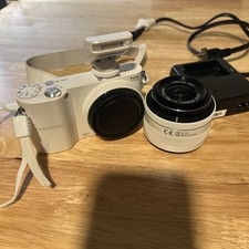 Samsung NX1100 Mirrorless
