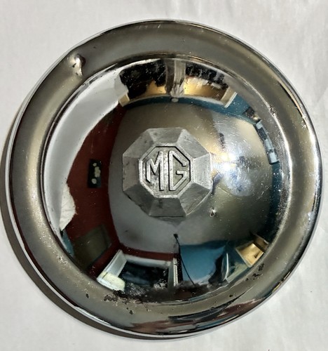 Chrome hubcap with - tf,