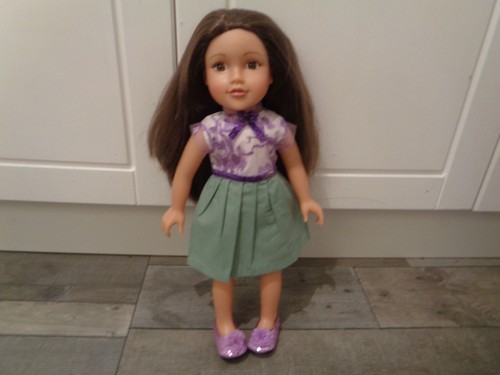 Design friend brunette doll - friend,