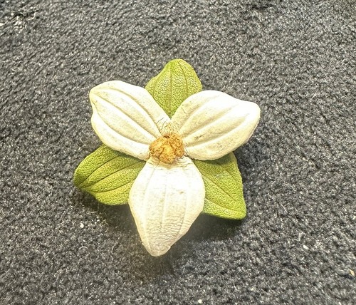 Vintage white leather trillium - white,