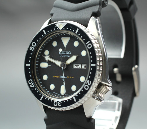 Vintage 1983 min seiko - vintage,