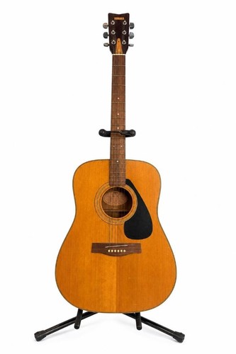 Yamaha 151 acoustic guitar - yamaha,