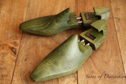 Berluti green wooden shoe - green,