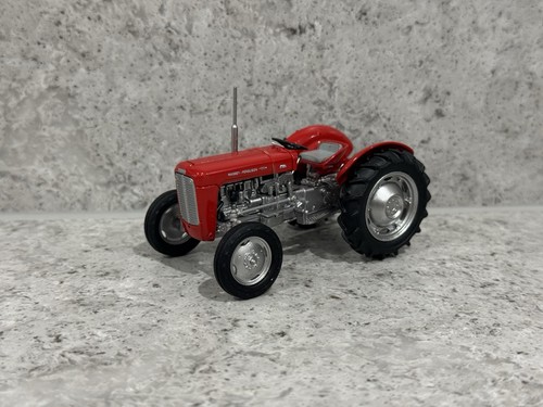 Universal hobbies massey - -,
