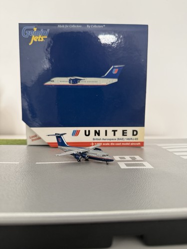 United airlines bae 146 - united,
