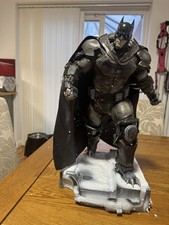 Armored Batman Statue & Figure