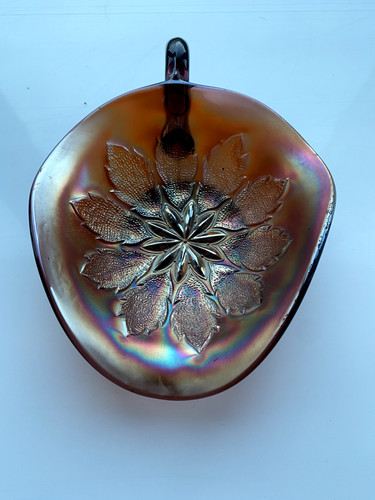 Carnival glass dugan leaf - glass,