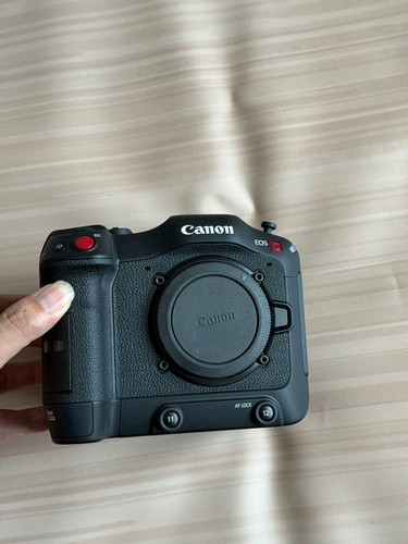 Canon eos c70 mirrorless - eos,