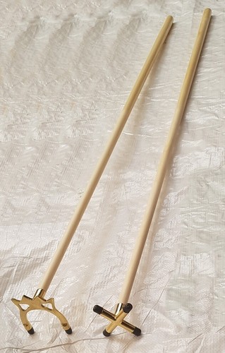 Snooker table brass - &, x