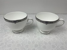 Wedgwood Amherst 2 x