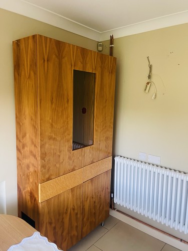 Brown medium wood freestanding - medium,