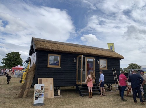 Shepherds hut brand new 25ft - hut-,