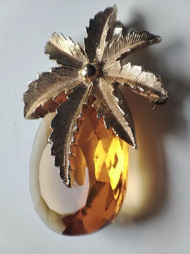 Vintage costume jewellery - vintage,