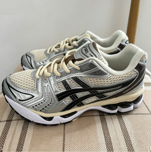 Pre owned asics gel kayano - asics,