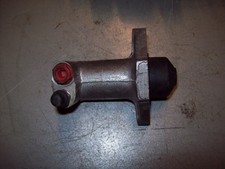 THAMES  TRADER   EARLY  FORD  D  SERIES    CLUTCH   SLAVE  CYLINDER.