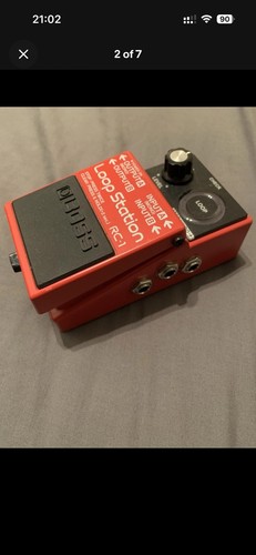 Boss loop station - station, guitar