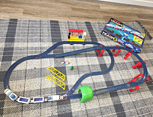 Tomy train pre - pre-school,