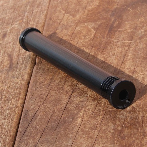 Oset through axle shaft for - axle,