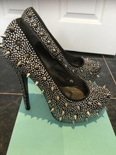 Sexy Essex silver studded