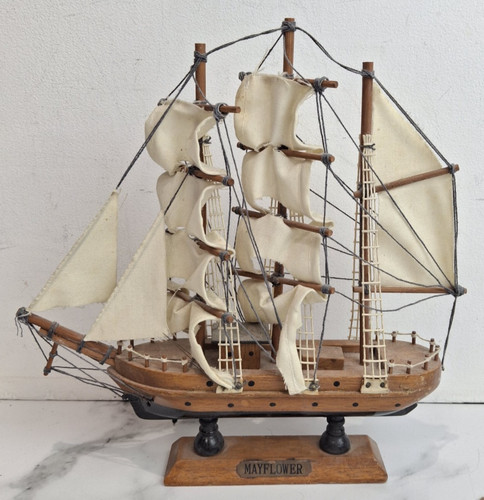 Model mayflower sailing ship - model,