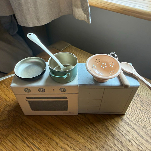 Maileg cooking set never