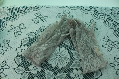 Vintage netting ladies gloves - netting,