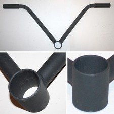 Straight Wide T-Bar Rowing