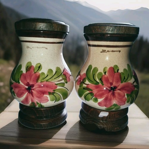 Vtg porcelain wood floral - &,