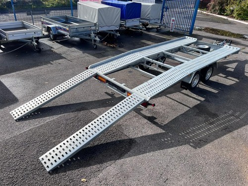 Beaver tail car transporter - beaver,
