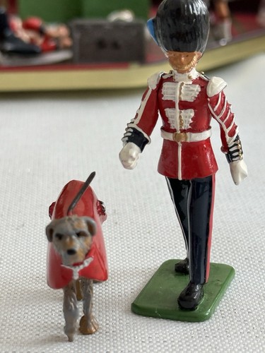 Britains irish guards - guards,