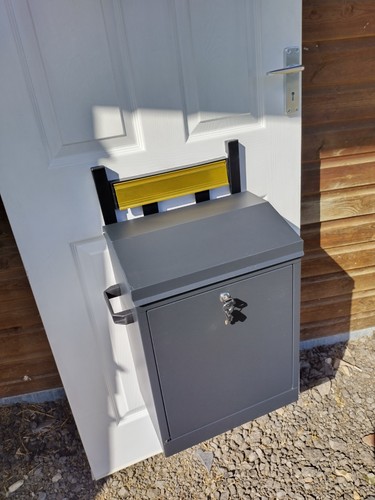 Portable parcel box door - box,