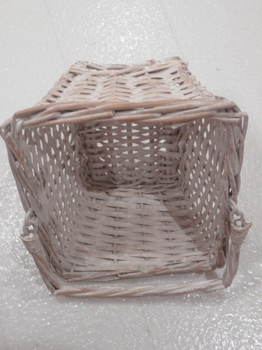 White washed wicker - , basket