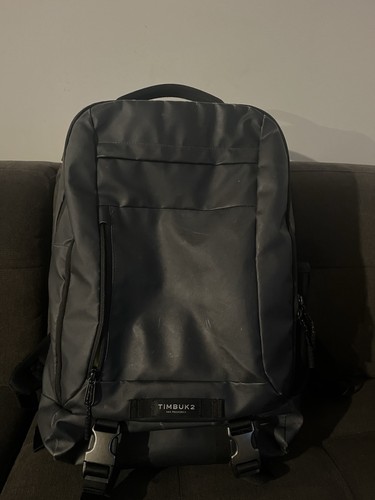 Timbuk2 authority - (used),