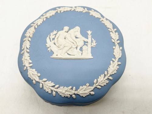 Vintage wedgwood pottery blue - vintage,