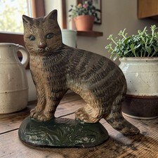 Vintage Cast Iron Metal Tabby