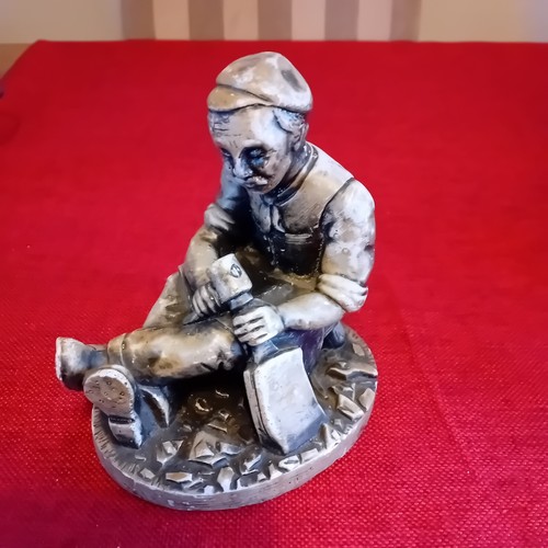 Figurine stone mason - figurine,