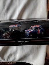A gift set of two Mini Cooper