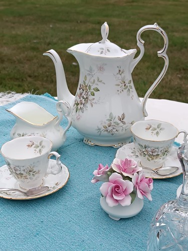 Royal albert haworth vintage - royal,