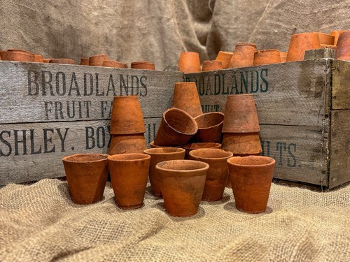 Set 100 hand thrown - of, vintage