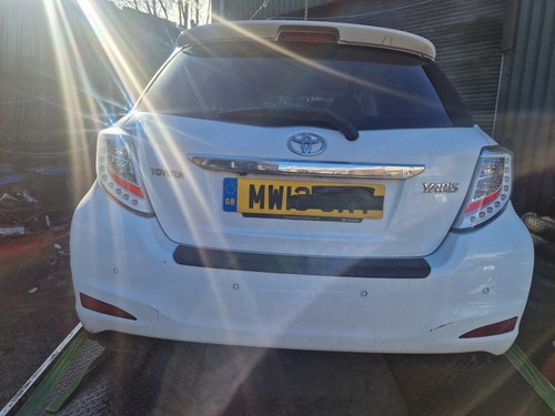 Toyota yaris 2012 3 - toyota, 2012-15