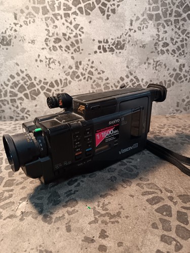 Sanyo 8mm video camcorder - sanyo,