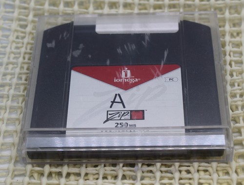 Iomega 250mb zip - 250mb,