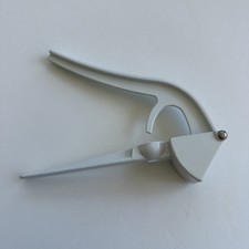 GARLIC PRESS  & CHERRY/OLIVE DESTONER DESEEDER WHITE