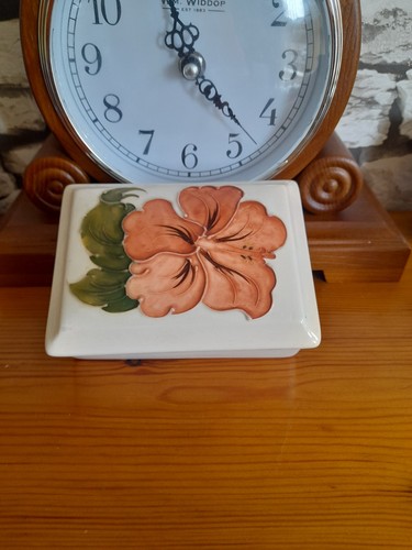 Moorcroft vintage cream - moorcroft,