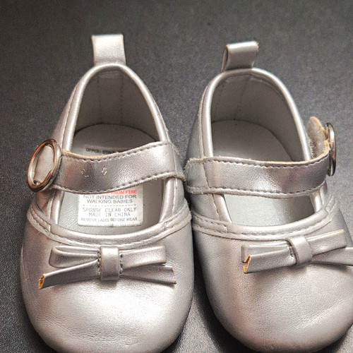 Silver bow mary jane pram - bow,