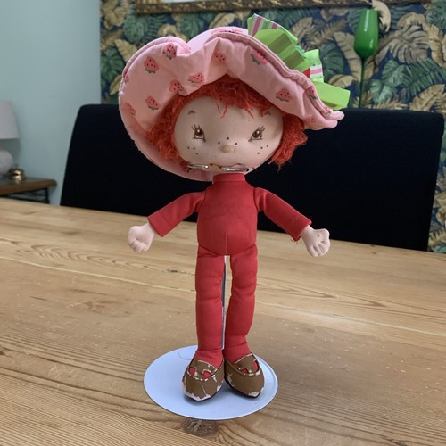 Strawberry shortcake berry - strawberry,