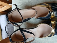 Black  Spot And Gold Ballroom