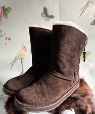 FENLAND Chocolate brown suede & real sheepskin full lining. Size UK 4.5 . Unworn