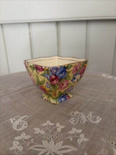 Vintage royal winton sweet - royal,